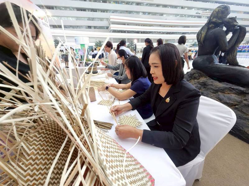 title - ผู้ตรวจราชการกรม ร่วมพิธีเปิดงานสัมมนาวิชาการ DASTA Forum : อพท.Fast Forward ณ ศูนย์ราชการเฉลิมพระเกียรติ ฯ ถ.แจ้งวัฒนะ กรุงเทพฯ